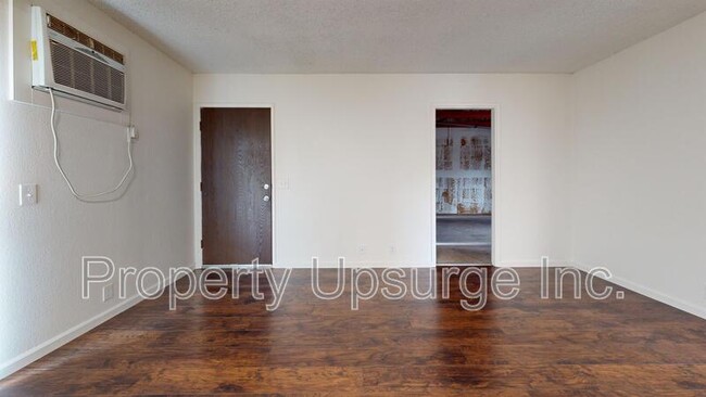 Building Photo - 2741 Gilmore Ln