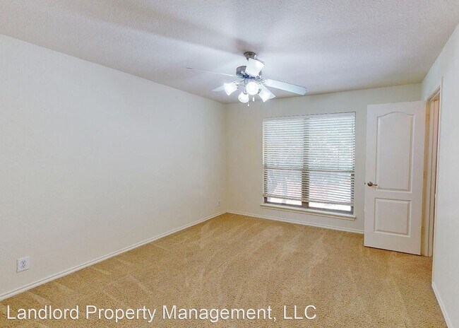 Foto del edificio - 3 br, 2.5 bath House - 6114 Pecan Tree