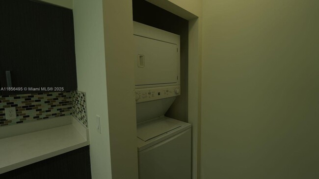 Foto del edificio - 729 NW 2nd St