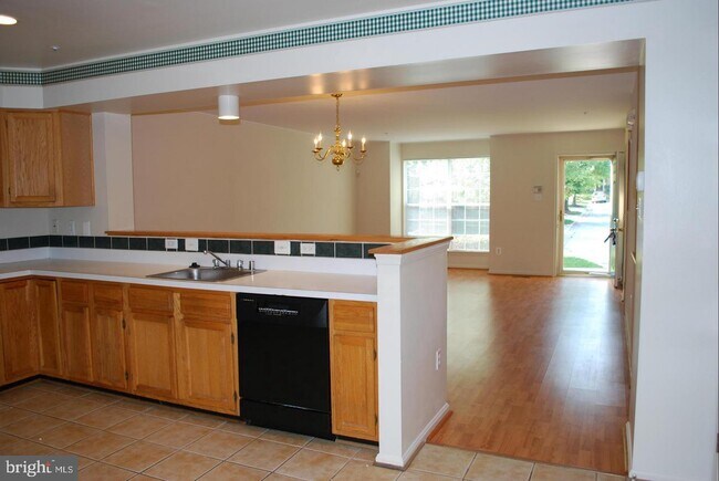 Building Photo - 6176 Silver Arrows Way