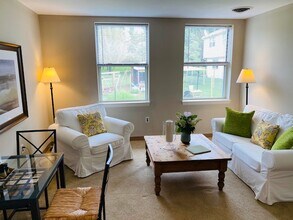 Building Photo - 3015 Upton Dr