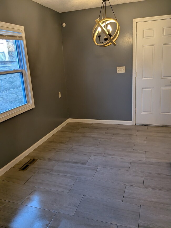 Foto del edificio - 3621 Kensington Ave