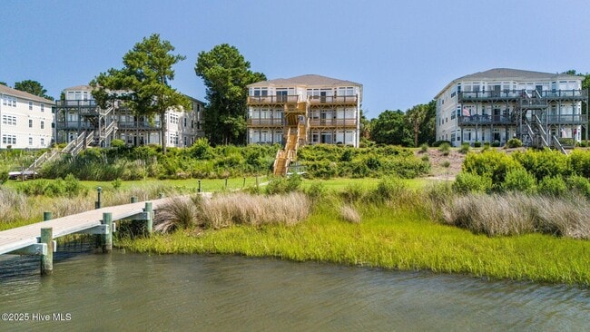 Building Photo - 8632 Sound Dr