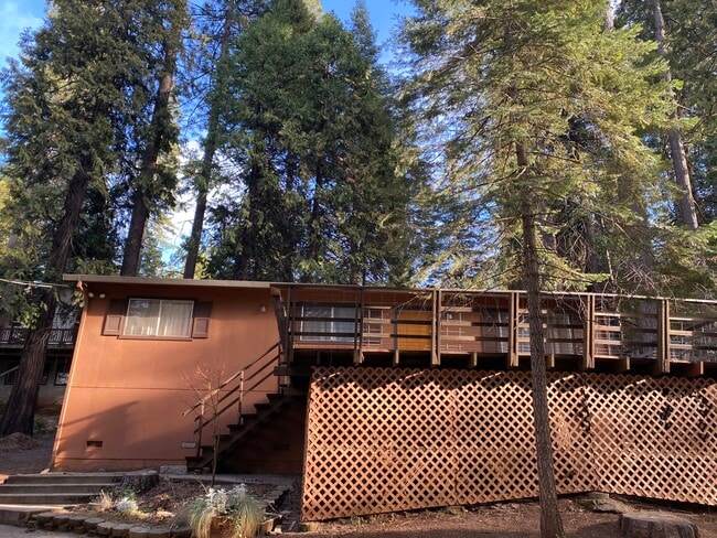 Building Photo - 2015 El Dorado Dr