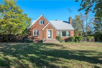 Building Photo - 20991 Recher Ave