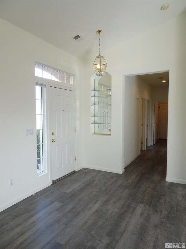 Foto principal - 1726 Iron Mountain Dr