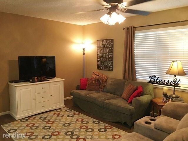 Foto del edificio - 2 br, 1 bath House - 14596 Tucker Street