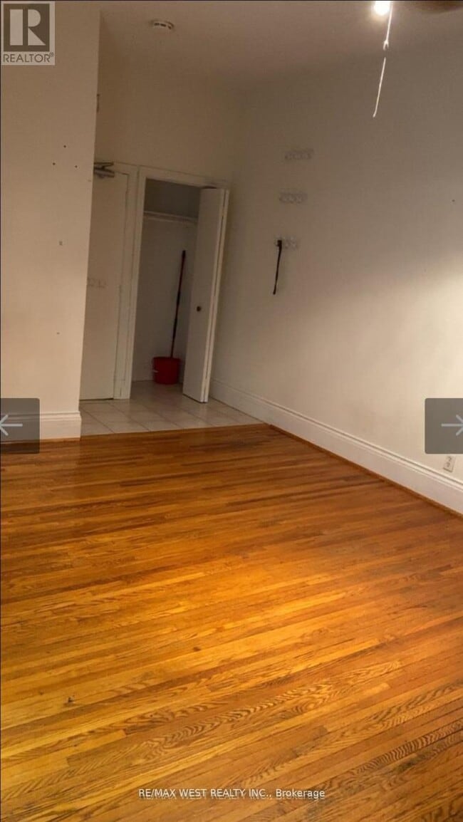 Building Photo - 730 Logan Ave