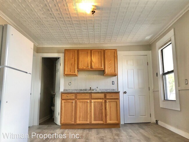 Building Photo - 4 br, 1 bath Apartment - 235 Boston Rd