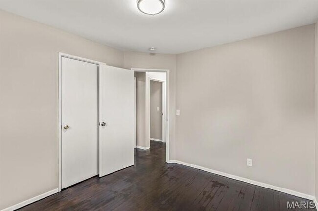 Building Photo - 1223 Reale Ave