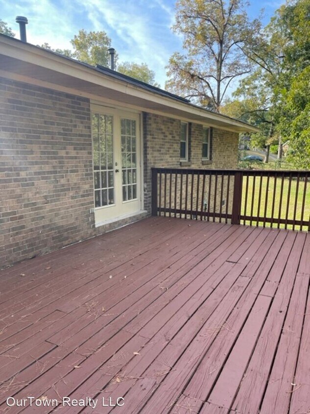 3 br, 2 bath House 400 Carol Villa Drive House Rental in Montgomery