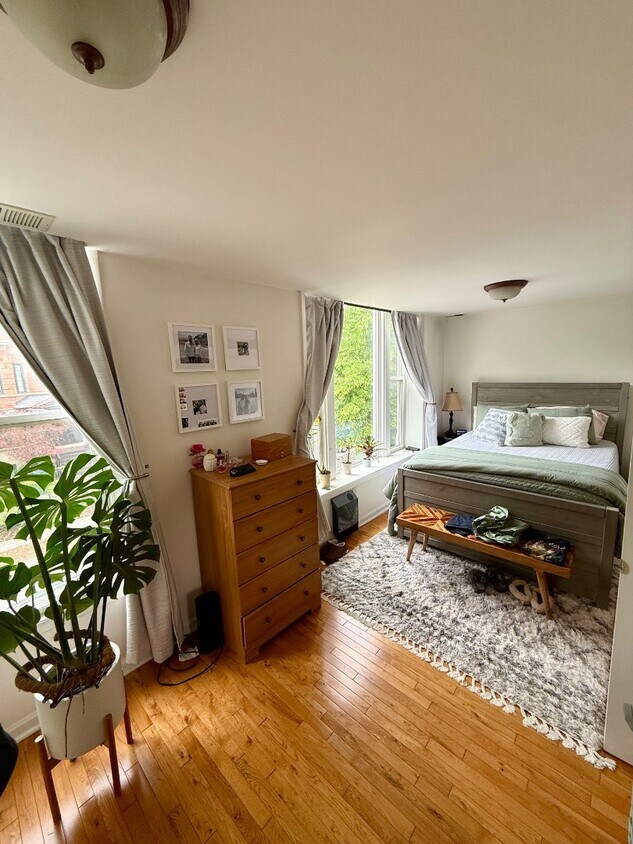 Foto principal - 1455 W Henderson St