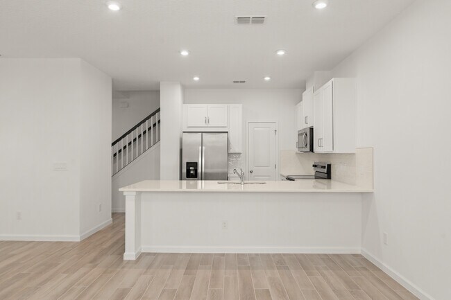 Foto del edificio - 1366 Tarflower Dr