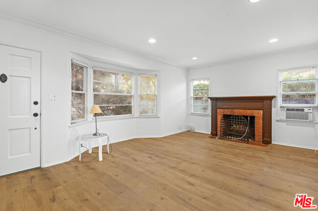 Building Photo - 1411 Maple St