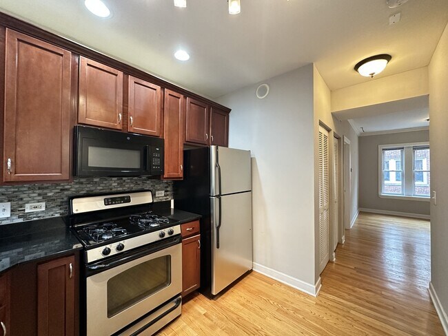 Building Photo - 3256 N Clifton Ave