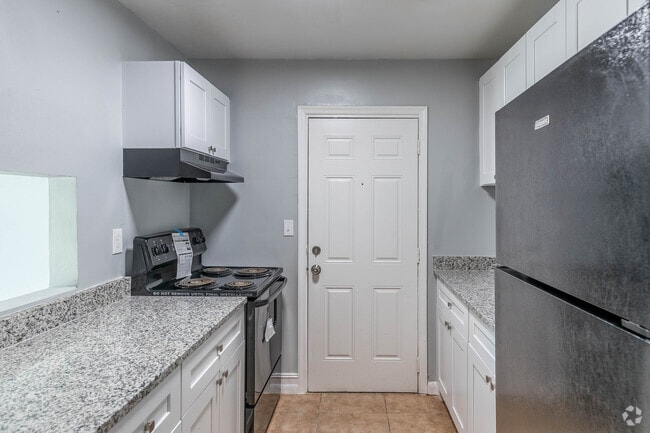 2 habitaciones, 1 baño - Sunset Place Apartments