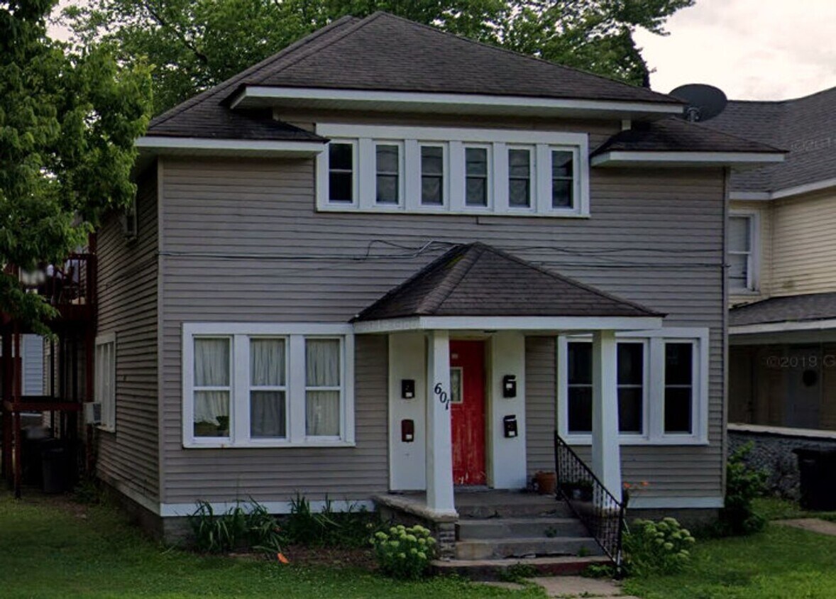 Foto principal - 601 W Franklin St