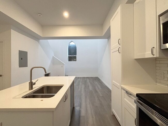 Building Photo - 16 West Avenue S