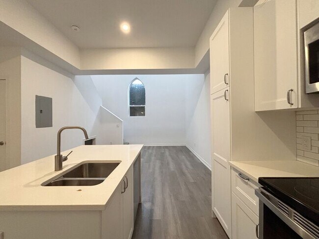 Photo du bâtiment - 16 West Avenue S