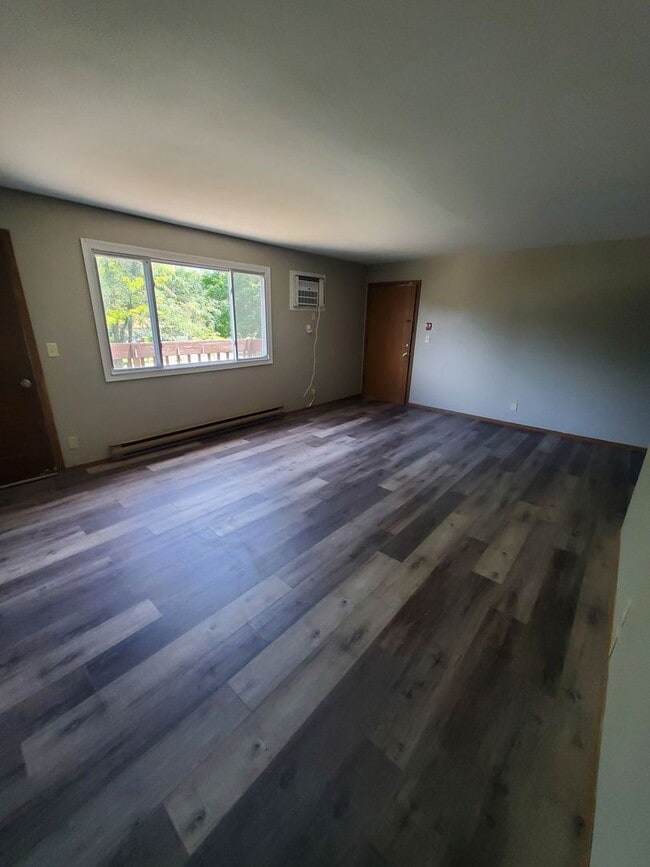 Building Photo - 601 Hartridge Dr