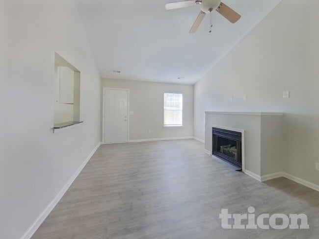 Building Photo - 1517 Crandon Dr