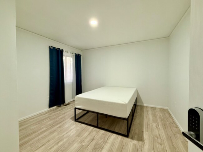 Foto del edificio - 2708 W 98th Dr