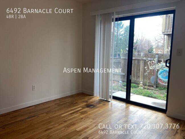 Foto del edificio - 6492 Barnacle Ct