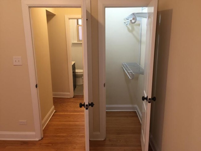 Building Photo - 3750 W Irving Park Rd