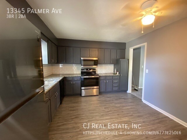 Foto del edificio - 13345 Palmer Ave