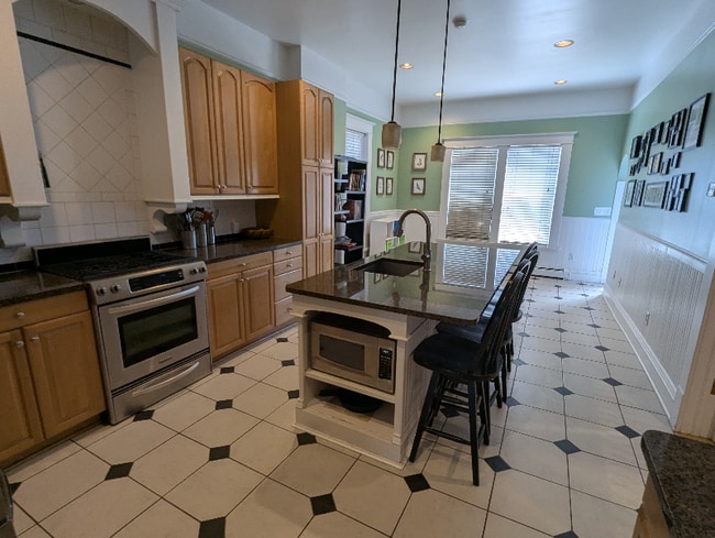 Photo - 236 S Sherman St House