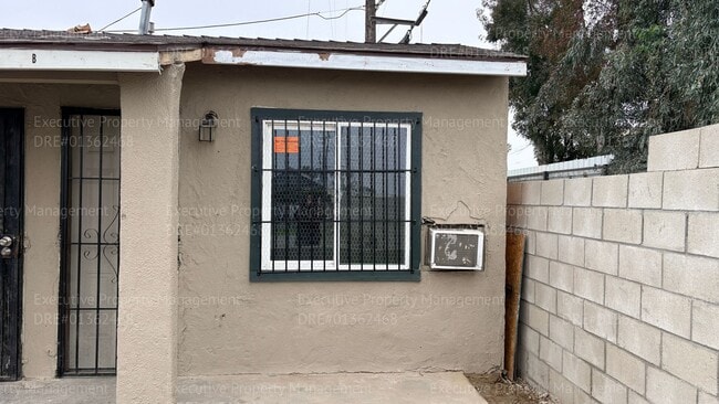 Foto del edificio - 105 E 8th St