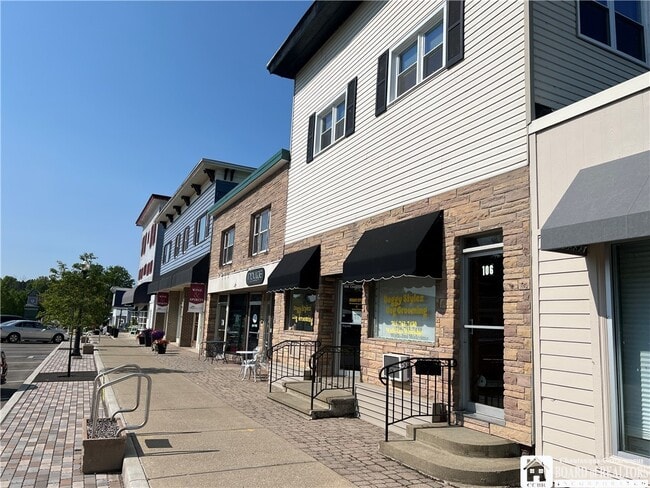 Building Photo - 106 Chautauqua Ave