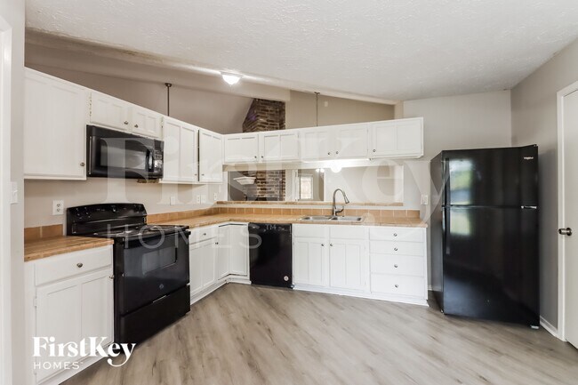 Foto del edificio - 13323 Oak Ledge Dr