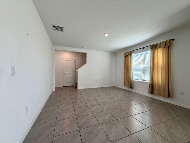 Foto del edificio - Beautiful 4 bed/3 bath 2 story!