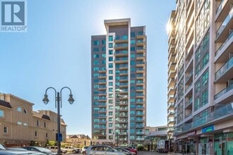 Building Photo - 1215 Bayly St