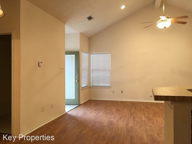 Building Photo - 2 br, 2 bath House - 606 Canterbury Street