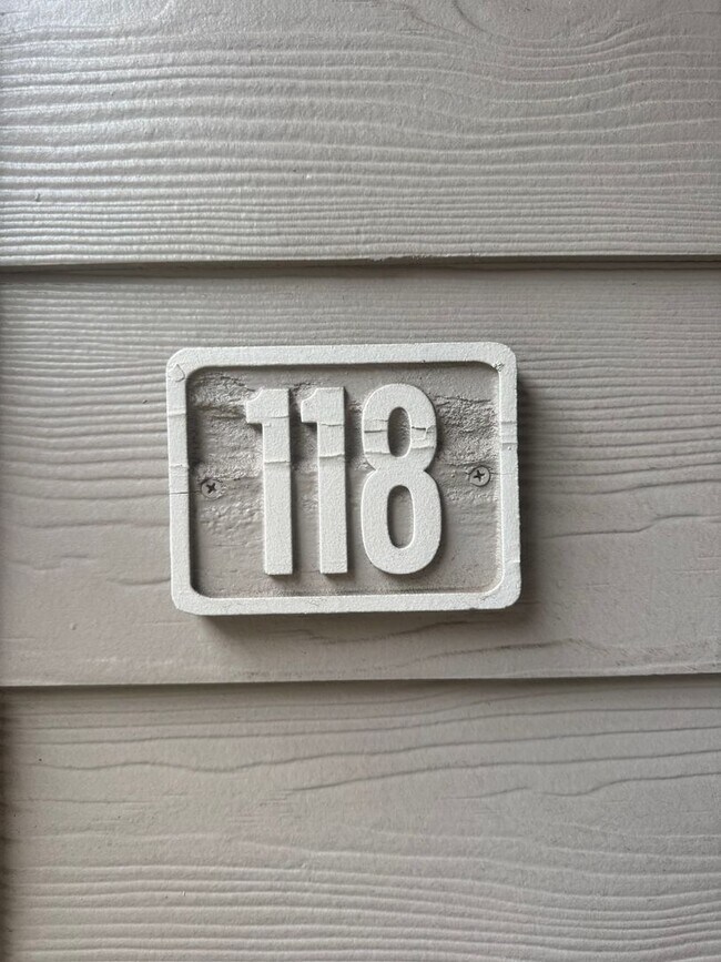 Building Photo - Furnished 2-Bedroom Condo in University Heights | Ground Floor + Peaks Views