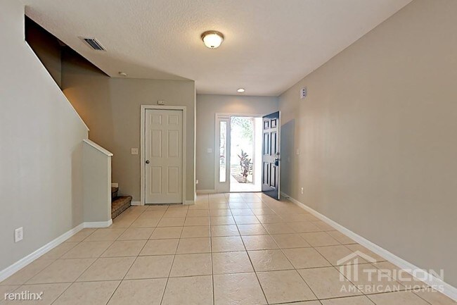 Foto del edificio - 10616 Lakeside Vista Dr
