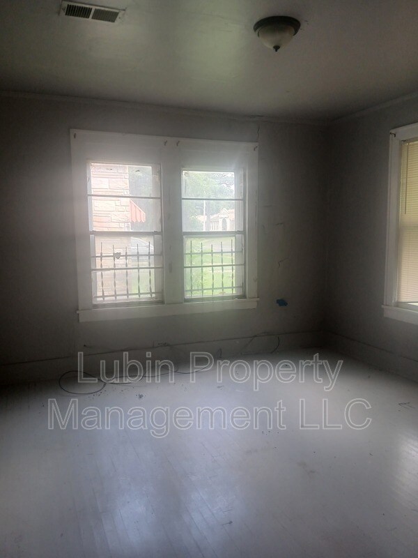 Building Photo - 1036 Alice Ave