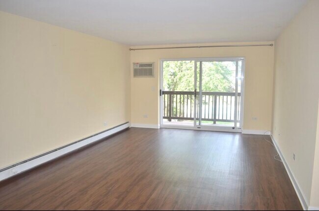Foto del edificio - 2226 S Goebbert Rd