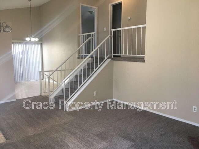 Building Photo - 6328 Newton Ct