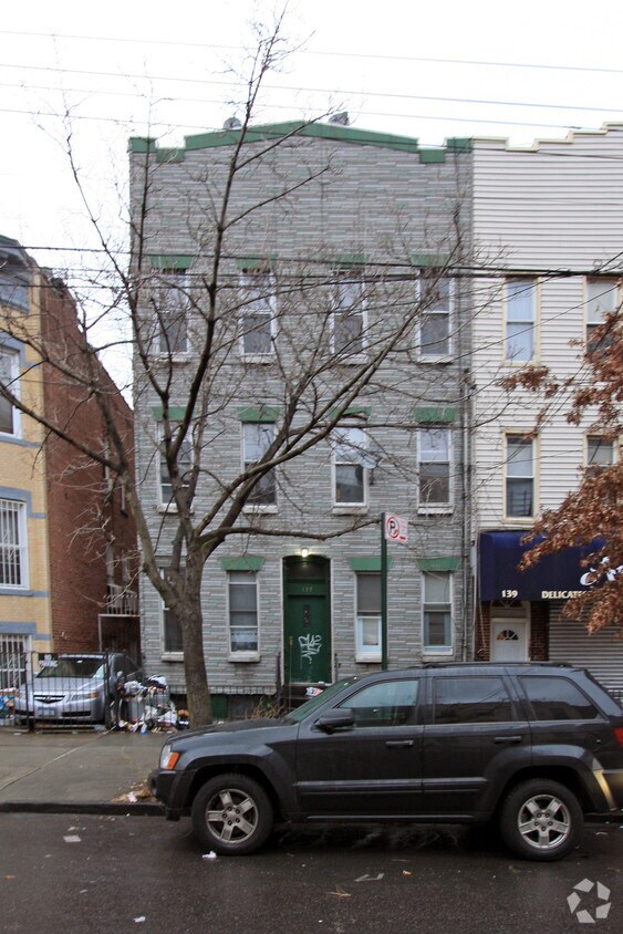 Primary Photo - 137 St. Nicholas Ave
