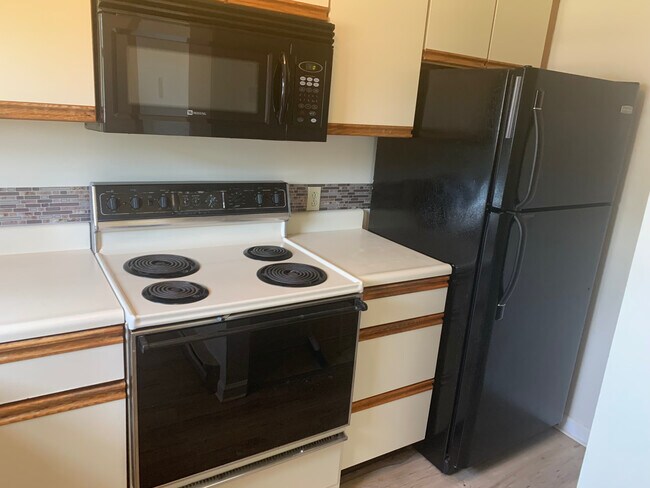 Foto del edificio - Oakwood Townhomes