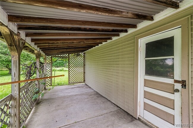 Building Photo - 6 Nokomis Pkwy