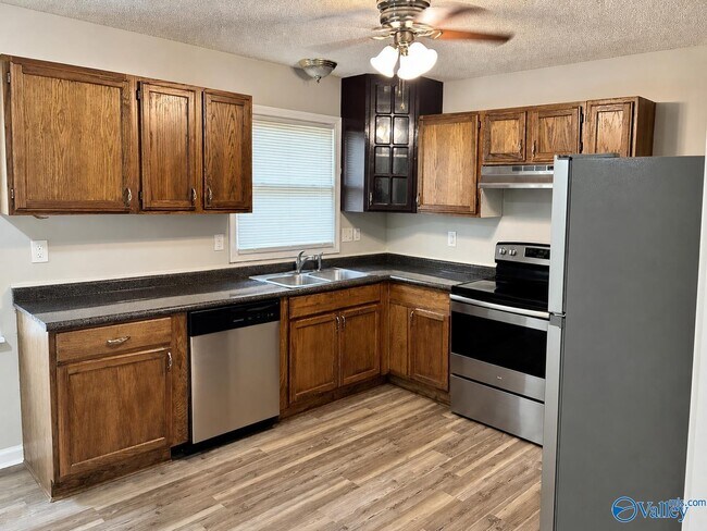 Foto del edificio - 2607 Bonnieview Dr NW