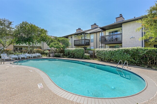 Building Photo - 1500 Bay Area Blvd