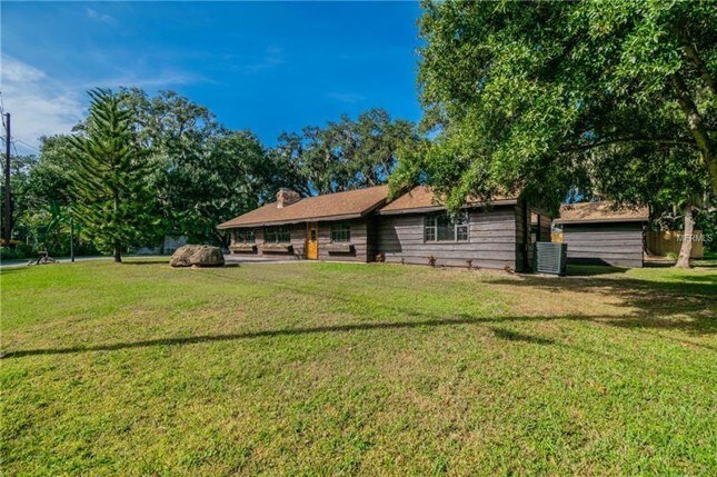 Building Photo - 3010 County Road 31, Clearwater, FL 33759
