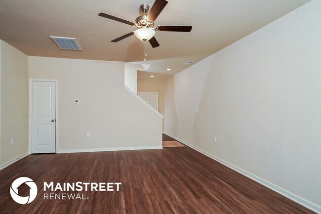 Foto del edificio - 605 Clover Cir