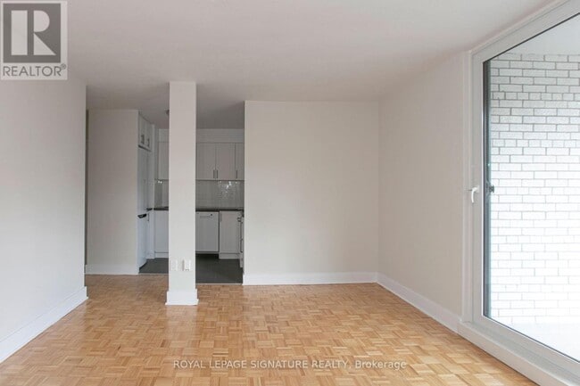 Building Photo - 485 Huron St