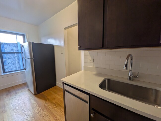 Building Photo - 3300 W Schubert Ave